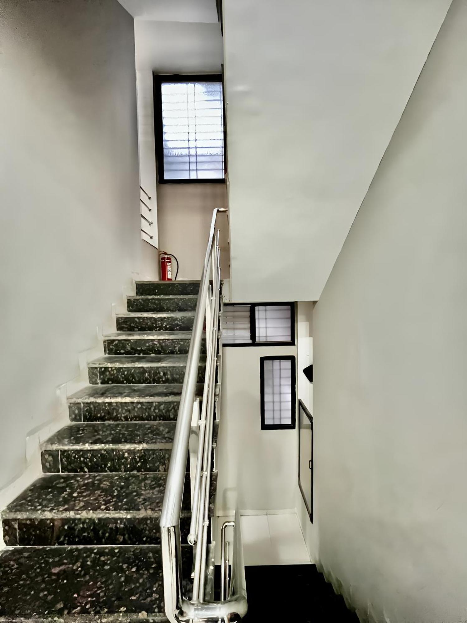 Hotel Evanka Indore Exteriör bild